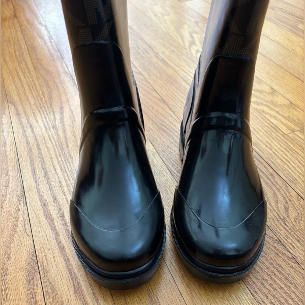 MICHAEL Michael Kors Mid Calf RainBoots Women’s 6M Black/Brown Logo Flawed* Read - Picture 5 of 11